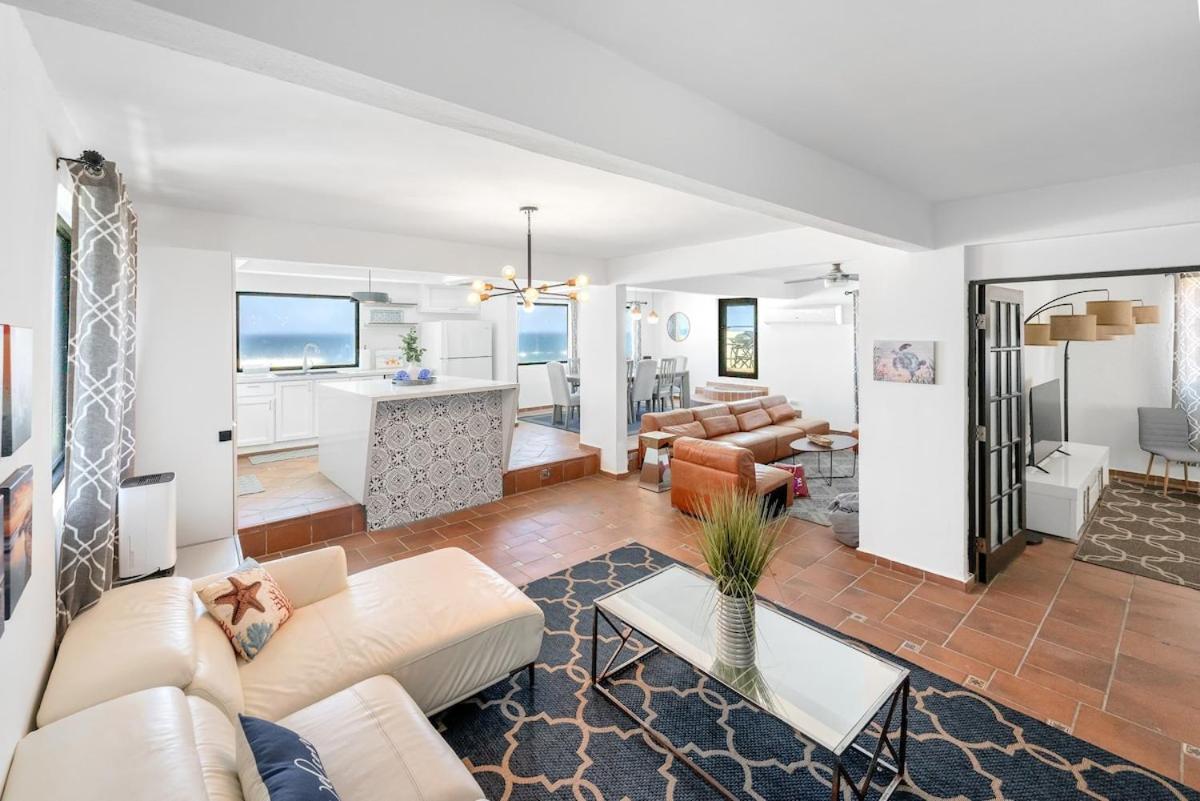 4 Bedroom Kikita Beach Villa Oceanfront W Pool Dorado Eksteriør billede